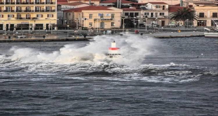 &Eta; &kappa;&alpha;&kappa;&omicron;&kappa;&alpha;&iota;&rho;ί&alpha; &laquo;Kristin&raquo; έ&rho;&chi;&epsilon;&tau;&alpha;&iota; &mu;&epsilon; &kappa;&alpha;&tau;&alpha;&iota;&gamma;ί&delta;&epsilon;&sigmaf;, &iota;&sigma;&chi;&upsilon;&rho;&omicron;ύ&sigmaf; &alpha;&nu;έ&mu;&omicron;&upsilon;&sigmaf; &kappa;&alpha;&iota; &alpha;&phi;&rho;&iota;&kappa;&alpha;&nu;&iota;&kappa;ή &sigma;&kappa;ό&nu;&eta;