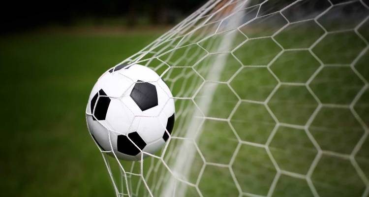 Κάρλσουντ - Έρεμπρο Συριάνσκα: «Βροχή» τα γκολ στο 2.00