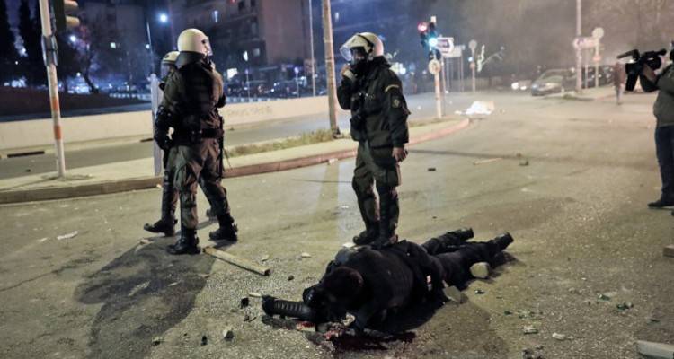 &Sigma;&upsilon;&nu;&epsilon;&lambda;ή&phi;&theta;&eta; &omicron; ά&nu;&delta;&rho;&alpha;&sigmaf; &pi;&omicron;&upsilon; &laquo;&gamma;&kappa;&rho;έ&mu;&iota;&sigma;&epsilon;&raquo; &alpha;&pi;ό &tau;&omicron; &mu;&eta;&chi;&alpha;&nu;ά&kappa;&iota; &tau;&omicron;&nu; &alpha;&sigma;&tau;&upsilon;&nu;&omicron;&mu;&iota;&kappa;ό &sigma;&tau;&eta; &Nu;έ&alpha; &Sigma;&mu;ύ&rho;&nu;&eta;