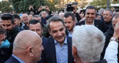 &Mu;&pi;&alpha;ί&nu;&epsilon;&iota; &sigma;&tau;&eta; &mu;ά&chi;&eta; &gamma;&iota;&alpha; &tau;&eta;&nu; &alpha;&upsilon;&tau;&omicron;&delta;&upsilon;&nu;&alpha;&mu;ί&alpha; &omicron; &Mu;&eta;&tau;&sigma;&omicron;&tau;ά&kappa;&eta;&sigmaf;, &xi;&epsilon;&kappa;&iota;&nu;ά&epsilon;&iota; &pi;&epsilon;&rho;&iota;&omicron;&delta;&epsilon;ί&epsilon;&sigmaf; | &Sigma;&tau;&omicron;&nu; Έ&beta;&rho;&omicron; &alpha;ύ&rho;&iota;&omicron;
