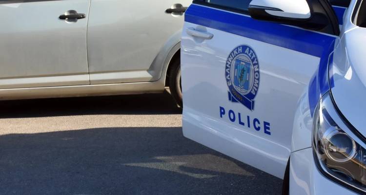 Πετρούπολη: Άφαντος ο νταής που ξυλοκόπησε την 46χρονη οδηγό μπροστά στη μητέρα της