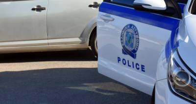 Πετρούπολη: Άφαντος ο νταής που ξυλοκόπησε την 46χρονη οδηγό μπροστά στη μητέρα της