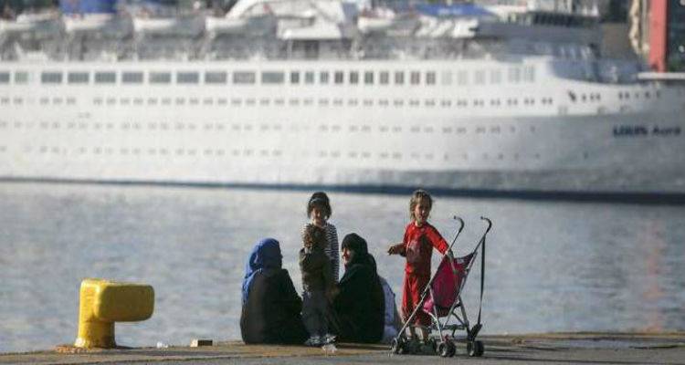 &Kappa;&omicron;&mu;&iota;&sigma;&iota;ό&nu;: &Omicron;&iota; &mu;&epsilon;&tau;&alpha;&nu;ά&sigma;&tau;&epsilon;&sigmaf; &theta;&alpha; &alpha;&upsilon;&xi;ή&sigma;&omicron;&upsilon;&nu; &tau;&eta;&nu; &alpha;&nu;ά&pi;&tau;&upsilon;&xi;&eta; &omega;&sigmaf; 0,3% &sigma;&tau;&eta;&nu; &Epsilon;&upsilon;&rho;ώ&pi;&eta;