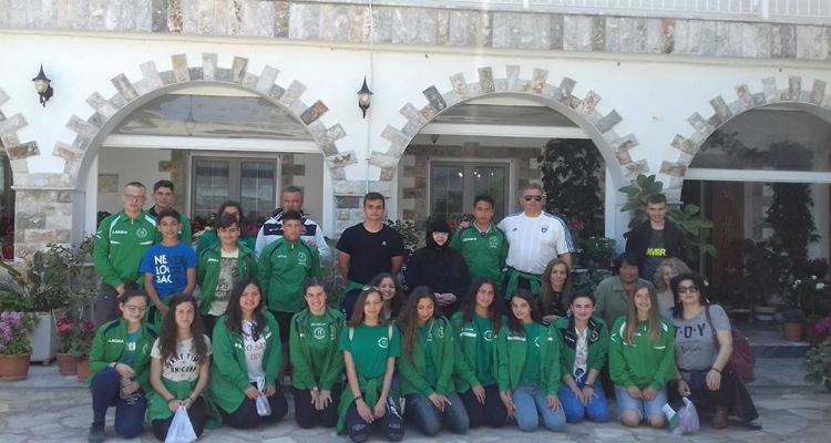 &Sigma;&tau;&eta; &Lambda;έ&sigma;&beta;&omicron; 19 &alpha;&theta;&lambda;&eta;&tau;έ&sigmaf; &tau;&eta;&sigmaf; &Eta;&phi;&alpha;&iota;&sigma;&tau;ί&alpha;&sigmaf; &Kappa;&omicron;&nu;&tau;&omicron;&pi;&omicron;&upsilon;&lambda;ί&omicron;&upsilon;