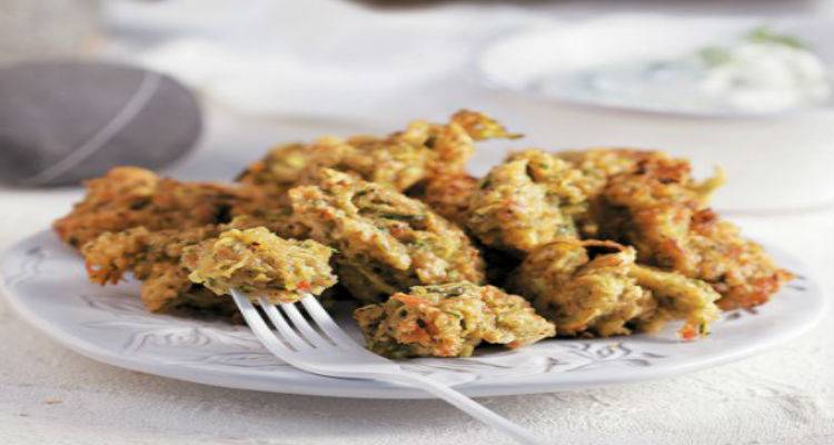 Κολοκυθοκεφτέδες με τζατζίκι καρότου