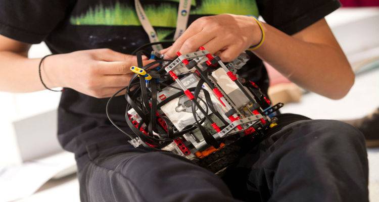 Υλοποίηση Περιφερειακού Διαγωνισμού Εκπαιδευτικής Ρομποτικής για μαθητές Δημοτικού και Γυμνασίου