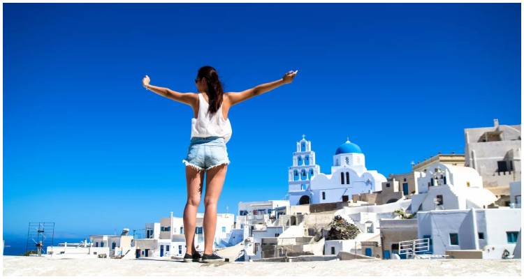 &Xi;&epsilon;&kappa;&iota;&nu;ά &eta; &tau;&omicron;&upsilon;&rho;&iota;&sigma;&tau;&iota;&kappa;ή &sigma;&epsilon;&zeta;ό&nu;, &alpha;&iota;&sigma;&iota;&omicron;&delta;&omicron;&xi;ί&alpha; &gamma;&iota;&alpha; &upsilon;&pi;&epsilon;&rho;&epsilon;&iota;&sigma;&pi;&rho;ά&xi;&epsilon;&iota;&sigmaf; | &Pi;&omicron;&iota;&omicron;&iota; &epsilon;ί&nu;&alpha;&iota; &omicron;&iota; &tau;&omicron;&upsilon;&rho;ί&sigma;&tau;&epsilon;&sigmaf;-&laquo;&beta;&alpha;&rho;&iota;ά &pi;&omicron;&rho;&tau;&omicron;&phi;ό&lambda;&iota;&alpha;&raquo;