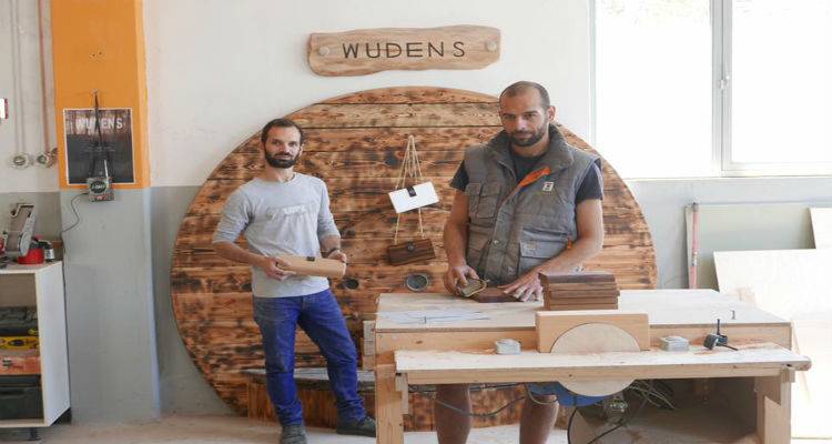 Οι απίθανες ξύλινες τσάντες Wudens από τη Λήμνο (photos)