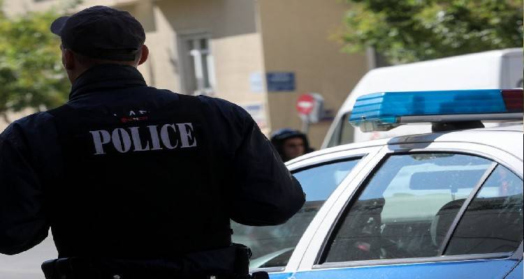 &Sigma;&omicron;&kappa; &sigma;&tau;&alpha; &Pi;&alpha;&tau;ή&sigma;&iota;&alpha;: &Mu;&alpha;&chi;&alpha;ί&rho;&omega;&sigma;&epsilon; &mu;έ&chi;&rho;&iota; &theta;&alpha;&nu;ά&tau;&omicron;&upsilon; &tau;&omicron;&nu; &alpha;&delta;&epsilon;&lambda;&phi;ό &tau;&omicron;&upsilon; | &Sigma;&omega;&rho;&epsilon;ί&alpha; &tau;&rho;&alpha;&upsilon;&mu;ά&tau;&omega;&nu; &sigma;&epsilon; &lambda;&alpha;&iota;&mu;ό &kappa;&alpha;&iota; &theta;ώ&rho;&alpha;&kappa;&alpha;