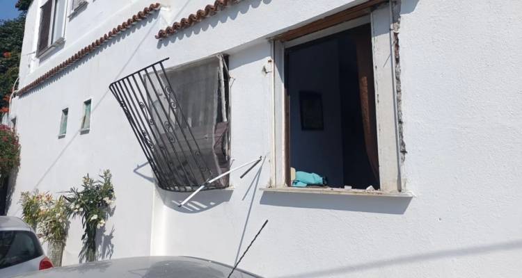 Θεσσαλονίκη: Έκρηξη φιάλης υγραερίου σε ενοικιαζόμενα δωμάτια στην Ασπροβάλτα | Πέντε τραυματίες