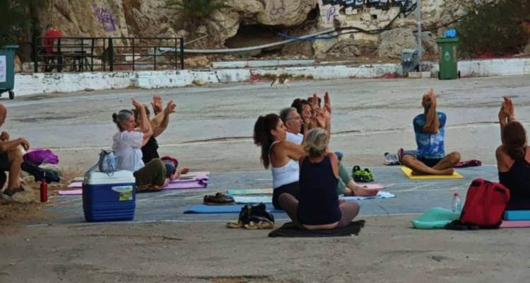 Το κόμμα Κασσελάκη πρόσφερε δωρεάν... γιόγκα και ευεξία | «Γυμναστήριο πάνε να ιδρύσουν», σχολίασε ο Αντώναρος