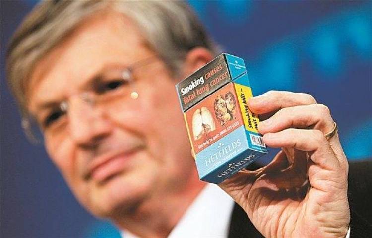 Επ. Μποργκ: «Το κάπνισμα βάρος για την ελληνική οικονομία»