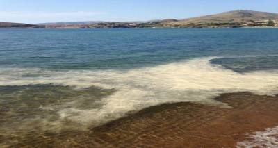 Καφέ κηλίδες στις παραλίες της Λήμνου | Καθησυχάζει το Λιμεναρχείο του νησιού