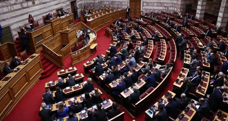 Τέμπη: Ποιους στοχοποιεί το ΠΑΣΟΚ με την προανακριτική -«Ζήλεψε δόγμα Πολάκη» απαντά η ΝΔ, τι θα κάνουν ΣΥΡΙΖΑ, ΚΚΕ
