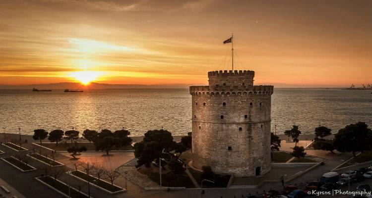 &Omicron;&iota; &Lambda;&eta;&mu;&nu;&iota;&omicron;ί &tau;&eta;&sigmaf; &Theta;&epsilon;&sigma;&sigma;&alpha;&lambda;&omicron;&nu;ί&kappa;&eta;&sigmaf; &kappa;ό&beta;&omicron;&upsilon;&nu; &tau;&eta;&nu; &pi;&rho;&omega;&tau;&omicron;&chi;&rho;&omicron;&nu;&iota;ά&tau;&iota;&kappa;&eta; &pi;ί&tau;&alpha; &tau;&omicron;&upsilon;&sigmaf; &mu;&epsilon;&tau;ά &mu;&omicron;&upsilon;&sigma;&iota;&kappa;ή&sigmaf;
