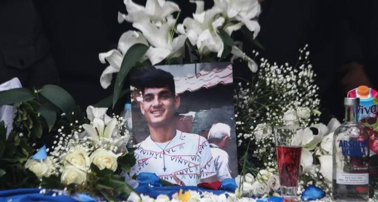 Θεσσαλονίκη: Φυλάκιση με αναστολή στον αστυνομικό που πυροβόλησε και σκότωσε τον 16χρονο Κώστα Φραγκούλη
