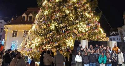 &Mu;&alpha;&theta;&eta;&tau;έ&sigmaf; &tau;&omicron;&upsilon; &Gamma;&Epsilon;&Lambda; &Mu;&omicron;ύ&delta;&rho;&omicron;&upsilon; &sigma;&epsilon; &Beta;&omicron;&upsilon;&lambda;&gamma;&alpha;&rho;ί&alpha; &kappa;&alpha;&iota; &Rho;&omicron;&upsilon;&mu;&alpha;&nu;ί&alpha; | &Mu;&iota;&alpha; &delta;&iota;&alpha;&phi;&omicron;&rho;&epsilon;&tau;&iota;&kappa;ή &epsilon;&kappa;&delta;&rho;&omicron;&mu;ή &gamma;&iota;&alpha; &tau;&omicron;&upsilon;&sigmaf; &tau;&epsilon;&lambda;&epsilon;&iota;ό&phi;&omicron;&iota;&tau;&omicron;&upsilon;&sigmaf; &tau;&eta;&sigmaf; &Gamma;΄&Lambda;&upsilon;&kappa;&epsilon;ί&omicron;&upsilon;