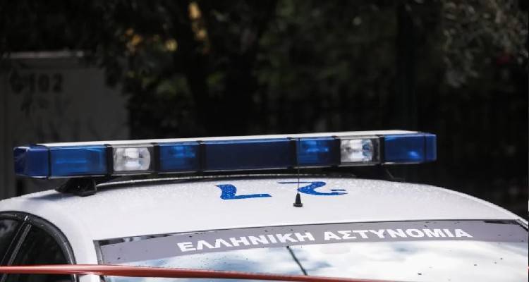 &Beta;ό&lambda;&omicron;&sigmaf;: 30&chi;&rho;&omicron;&nu;&omicron;&sigmaf; &alpha;&pi;&epsilon;ί&lambda;&eta;&sigma;&epsilon; &nu;&alpha; &sigma;&kappa;&omicron;&tau;ώ&sigma;&epsilon;&iota; &tau;&eta; &mu;&eta;&tau;έ&rho;&alpha; &tau;&omicron;&upsilon; &gamma;&iota;&alpha;&tau;ί &delta;&epsilon;&nu; ά&nu;&tau;&epsilon;&chi;&epsilon; &tau;&iota;&sigmaf; &gamma;ά&tau;&epsilon;&sigmaf; &tau;&eta;&sigmaf;