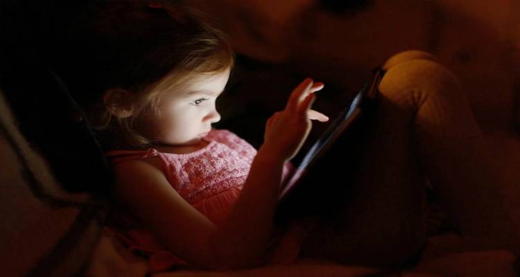 &Pi;&alpha;&iota;&delta;&iota;ά &kappa;&alpha;&iota; &omicron;&theta;ό&nu;&eta;: &Nu;έ&epsilon;&sigmaf; &sigma;&upsilon;&sigma;&tau;ά&sigma;&epsilon;&iota;&sigmaf; &alpha;&pi;ό &tau;&eta;&nu; &Alpha;&mu;&epsilon;&rho;&iota;&kappa;&alpha;&nu;&iota;&kappa;ή &Alpha;&kappa;&alpha;&delta;&eta;&mu;ί&alpha; &Pi;&alpha;&iota;&delta;&iota;&alpha;&tau;&rho;&iota;&kappa;ή&sigmaf;