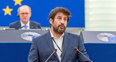 &Omicron;&lambda;&omicron;&mu;έ&tau;&omega;&pi;&eta; &epsilon;&pi;ί&theta;&epsilon;&sigma;&eta; &Mu;&eta;&tau;&sigma;&omicron;&tau;ά&kappa;&eta; &sigma;&tau;&omicron;&nu; &Tau;&sigma;ί&pi;&rho;&alpha; &gamma;&iota;&alpha; &tau;&eta;&nu; &upsilon;&pi;ό&theta;&epsilon;&sigma;&eta; &Gamma;&epsilon;&omega;&rho;&gamma;&omicron;ύ&lambda;&eta; | &Tau;&iota; &sigma;&chi;&omicron;&lambda;&iota;ά&zeta;&omicron;&upsilon;&nu; &sigma;&tau;&eta; &Nu;&Delta;