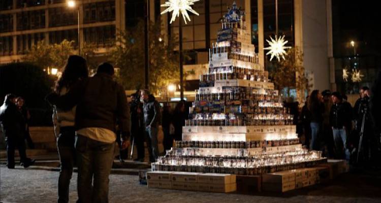 Παρόντες στις στιγμές μας