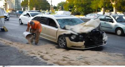 Άλιμος: Πώς έγινε το δυστύχημα όπου σκοτώθηκε η δημοτική υπάλληλος -Το ταξί «καρφώθηκε» στο απορριμματοφόρο