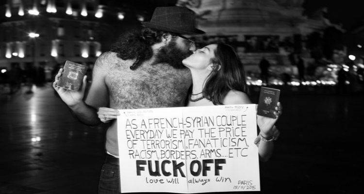 Άντε γ@μηθείτε, η αγάπη πάντα θα νικάει