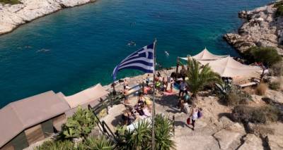 Έ&rho;&chi;&epsilon;&tau;&alpha;&iota; &nu;έ&omicron;&sigmaf; &tau;&rho;&iota;ή&mu;&epsilon;&rho;&omicron;&sigmaf; &kappa;&alpha;ύ&sigma;&omega;&nu;&alpha;&sigmaf; &mu;&epsilon; 40ά&rho;&iota;&alpha; -&Mu;&epsilon; &zeta;έ&sigma;&tau;&eta; &kappa;ά&nu;&epsilon;&iota; &pi;&omicron;&delta;&alpha;&rho;&iota;&kappa;ό &omicron; &Alpha;ύ&gamma;&omicron;&upsilon;&sigma;&tau;&omicron;&sigmaf;, &omicron;&iota; &pi;&rho;&omicron;&gamma;&nu;ώ&sigma;&epsilon;&iota;&sigmaf;
