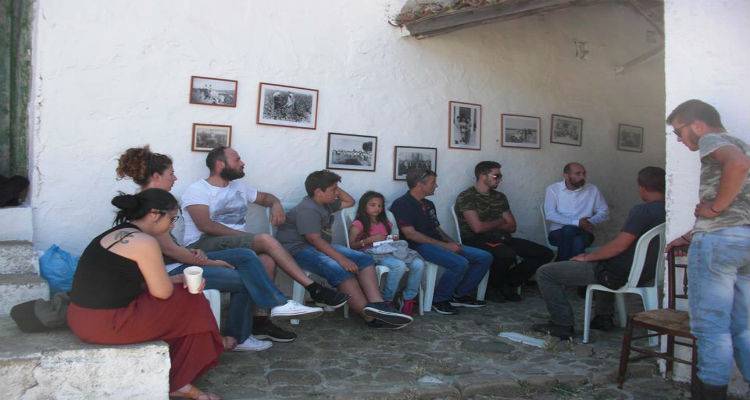 "&Pi;&rho;&omicron;&tau;ά&sigma;&epsilon;&iota;&sigmaf; &gamma;&iota;&alpha; &alpha;&nu;&alpha;&sigma;&upsilon;&gamma;&kappa;&rho;ό&tau;&eta;&sigma;&eta; &tau;&omicron;&upsilon; &Alpha;&gamma;&rho;&omicron;&kappa;&tau;ή&mu;&alpha;&tau;&omicron;&sigmaf; "&Mu;&eta;&tau;&rho;ό&pi;&omicron;&lambda;&eta;" | &Sigma;&tau;&omicron; &kappa;&tau;ή&mu;&alpha; &omicron; &Gamma;&iota;ώ&rho;&gamma;&omicron;&sigmaf; &Pi;ά&lambda;&lambda;&eta;&sigmaf; (photos)