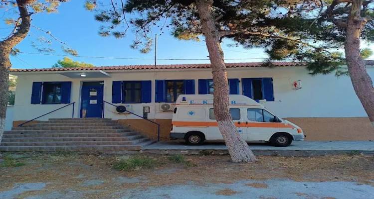 &Alpha;&pi;&omicron;&gamma;&omicron;ή&tau;&epsilon;&upsilon;&sigma;&eta; &gamma;&iota;&alpha; &tau;&omicron;&nu; Ά&gamma;&iota;&omicron; &Epsilon;&upsilon;&sigma;&tau;&rho;ά&tau;&iota;&omicron; | &Sigma;&tau;&alpha; &laquo;&alpha;&zeta;ή&tau;&eta;&tau;&alpha;&raquo; &eta; &theta;έ&sigma;&eta; &gamma;&iota;&alpha;&tau;&rho;&omicron;ύ &pi;&alpha;&rho;ά &tau;&omicron; &mu;&eta;&nu;&iota;&alpha;ί&omicron; &epsilon;&pi;&iota;&mu;ί&sigma;&theta;&iota;&omicron; &tau;&omega;&nu; 1.500 &epsilon;&upsilon;&rho;ώ