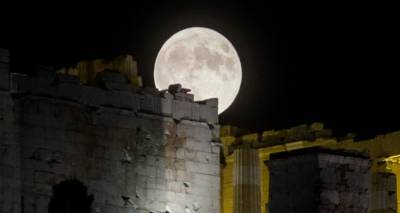 Υπερπανσέληνος απόψε! Μεγαλύτερο και πιο φωτεινό το φεγγάρι