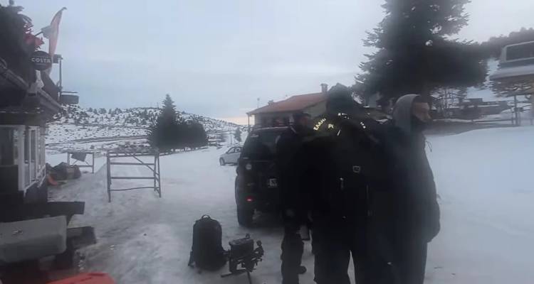 &Alpha;&gamma;&omega;&nu;ί&alpha; &gamma;&iota;&alpha; &tau;&omicron;&nu; 23&chi;&rho;&omicron;&nu;&omicron; &sigma;&kappa;&iota;έ&rho; &pi;&omicron;&upsilon; &chi;ά&theta;&eta;&kappa;&epsilon; &sigma;&tau;&omicron; &Sigma;έ&lambda;&iota;: &Beta;ί&nu;&tau;&epsilon;&omicron; &alpha;&pi;ό &tau;&iota;&sigmaf; έ&rho;&epsilon;&upsilon;&nu;&epsilon;&sigmaf;, &eta; &tau;&epsilon;&lambda;&epsilon;&upsilon;&tau;&alpha;ί&alpha; &tau;&omicron;&upsilon; &epsilon;&pi;&iota;&kappa;&omicron;&iota;&nu;&omega;&nu;ί&alpha; &chi;&theta;&epsilon;&sigmaf;
