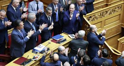 &Beta;&omicron;&upsilon;&lambda;ή:&Alpha;&pi;&omicron;&rho;&rho;ί&phi;&theta;&eta;&kappa;&epsilon; &eta; &pi;&rho;ό&tau;&alpha;&sigma;&eta; &delta;&upsilon;&sigma;&pi;&iota;&sigma;&tau;ί&alpha;&sigmaf; &kappa;&alpha;&tau;ά  &tau;&eta;&sigmaf; &kappa;&upsilon;&beta;έ&rho;&nu;&eta;&sigma;&eta;&sigmaf;  | 159 &laquo;ό&chi;&iota;&raquo;