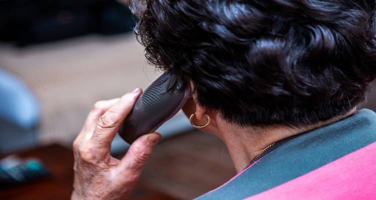 &Lambda;ή&mu;&nu;&omicron;&sigmaf;: &Nu;έ&epsilon;&sigmaf; &alpha;&pi;ό&pi;&epsilon;&iota;&rho;&epsilon;&sigmaf; &tau;&eta;&lambda;&epsilon;&phi;&omega;&nu;&iota;&kappa;ή&sigmaf; &alpha;&pi;ά&tau;&eta;&sigmaf; &sigma;&tau;&omicron; ό&nu;&omicron;&mu;&alpha; &gamma;&nu;&omega;&sigma;&tau;&omicron;ύ &lambda;&omicron;&gamma;&iota;&sigma;&tau;ή