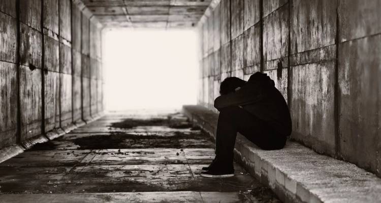 Πάτρα: «Δεν θέλει να ξαναβγεί από το σπίτι», λέει η μητέρα του 14χρονου που ξυλοκοπήθηκε από ανήλικο