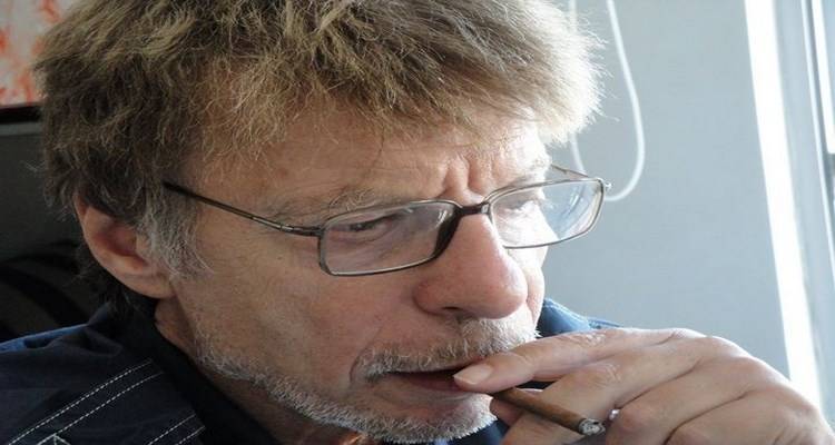 &Epsilon;, &lambda;&omicron;&iota;&pi;ό&nu;: &Delta;&epsilon;&nu; &epsilon;ί&mu;&alpha;&iota; &sigma;&upsilon;&nu;ά&delta;&epsilon;&lambda;&phi;ό&sigmaf; &sigma;&alpha;&sigmaf;!