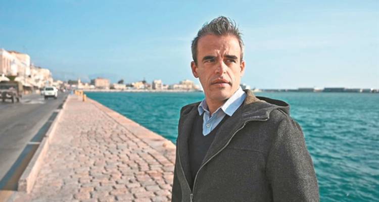 &Pi;&alpha;&nu;&alpha;&gamma;&iota;ώ&tau;&eta;&sigmaf; &Chi;&rho;&iota;&sigma;&tau;ό&phi;&alpha;&sigmaf;: &Beta;&alpha;&sigma;&iota;&kappa;ή &mu;&alpha;&sigmaf; &epsilon;&pi;&iota;&delta;ί&omega;&xi;&eta; &eta; &alpha;&pi;&omicron;&sigma;&upsilon;&mu;&phi;ό&rho;&eta;&sigma;&eta; &tau;&omega;&nu; &nu;&eta;&sigma;&iota;ώ&nu; &alpha;&pi;ό &tau;&omicron; &Mu;&epsilon;&tau;&alpha;&nu;&alpha;&sigma;&tau;&epsilon;&upsilon;&tau;&iota;&kappa;ό