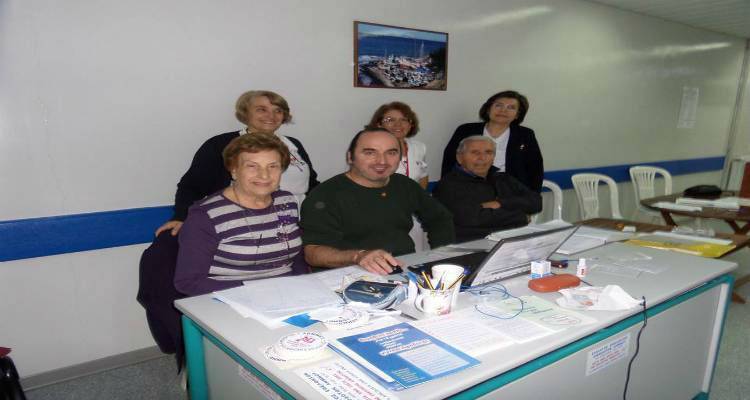 &Omicron; &Sigma;ύ&lambda;&lambda;&omicron;&gamma;&omicron;&sigmaf; &Epsilon;&theta;&epsilon;&lambda;&omicron;&nu;&tau;ώ&nu; &Alpha;&iota;&mu;&omicron;&delta;&omicron;&tau;ώ&nu; &Lambda;ή&mu;&nu;&omicron;&upsilon; &epsilon;&upsilon;&chi;&alpha;&rho;&iota;&sigma;&tau;&epsilon;ί &kappa;&alpha;&iota; &epsilon;&nu;&eta;&mu;&epsilon;&rho;ώ&nu;&epsilon;&iota;...