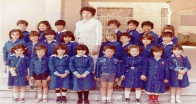 Σαν σήμερα το 1982 καταργήθηκε η σχολική ποδιά