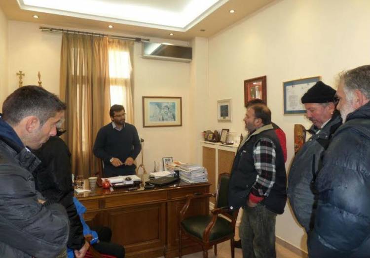 &Sigma;ύ&lambda;&lambda;&omicron;&gamma;&omicron;&sigmaf; &Epsilon;&pi;&alpha;&gamma;&gamma;&epsilon;&lambda;&mu;&alpha;&tau;&iota;ώ&nu; &Alpha;&lambda;&iota;έ&omega;&nu; &Lambda;ή&mu;&nu;&omicron;&upsilon;: &Delta;&upsilon;&nu;&alpha;&mu;&iota;&kappa;ή &sigma;&upsilon;&mu;&mu;&epsilon;&tau;&omicron;&chi;ή &sigma;&tau;&eta;&nu; &kappa;&iota;&nu;&eta;&tau;&omicron;&pi;&omicron;ί&eta;&sigma;&eta; &tau;&eta;&sigmaf; &Tau;&epsilon;&tau;ά&rho;&tau;&eta;&sigmaf;