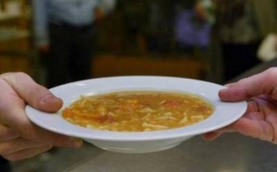 Κατέθεσε μήνυση γιατί τον ενοχλούσαν τα συσσίτια