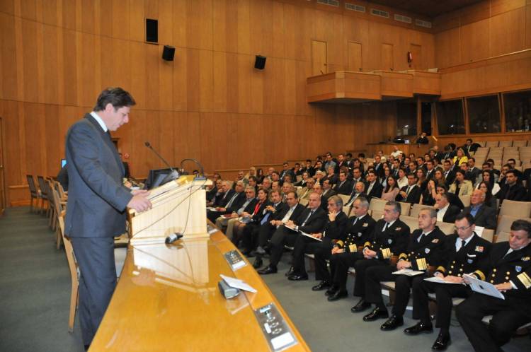 &Omicron;&lambda;&omicron;&kappa;&lambda;&eta;&rho;ώ&theta;&eta;&kappa;&epsilon; &eta; &delta;&iota;ά&sigma;&kappa;&epsilon;&psi;&eta; &gamma;&iota;&alpha; &tau;&eta; &Nu;&eta;&sigma;&iota;&omega;&tau;&iota;&kappa;ό&tau;&eta;&tau;&alpha; &sigma;&tau;&omicron; Ί&delta;&rho;&upsilon;&mu;&alpha; &Epsilon;&upsilon;&gamma;&epsilon;&nu;ί&delta;&eta; (photos)