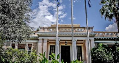 Ό&lambda;&alpha; &delta;&epsilon;ί&chi;&nu;&omicron;&upsilon;&nu; &epsilon;&kappa;&lambda;&omicron;&gamma;έ&sigmaf; &sigma;&tau;&iota;&sigmaf; 9 &Alpha;&pi;&rho;&iota;&lambda;ί&omicron;&upsilon; | &Omicron;&iota; &phi;ή&mu;&epsilon;&sigmaf; &gamma;&iota;&alpha; &tau;&omicron; &Epsilon;&pi;&iota;&kappa;&rho;&alpha;&tau;&epsilon;ί&alpha;&sigmaf; &tau;&eta;&sigmaf; &Nu;&Delta; &mu;&epsilon; &tau;&omicron;&nu; &pi;&alpha;&rho;&alpha;&omicron;&lambda;&upsilon;&mu;&pi;&iota;&omicron;&nu;ί&kappa;&eta; &Tau;&sigma;&alpha;&pi;&alpha;&tau;ά&kappa;&eta;