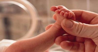 &Omicron;&lambda;&omicron;&nu;ύ&chi;&tau;&iota;&omicron; &theta;&rho;ί&lambda;&epsilon;&rho; &gamma;&iota;&alpha; ά&rho;&rho;&omega;&sigma;&tau;&omicron; &beta;&rho;έ&phi;&omicron;&sigmaf; | &Sigma;ώ&theta;&eta;&kappa;&epsilon; &alpha;&pi;ό &tau;&omicron; super puma &tau;&eta;&sigmaf; &Lambda;ή&mu;&nu;&omicron;&upsilon;