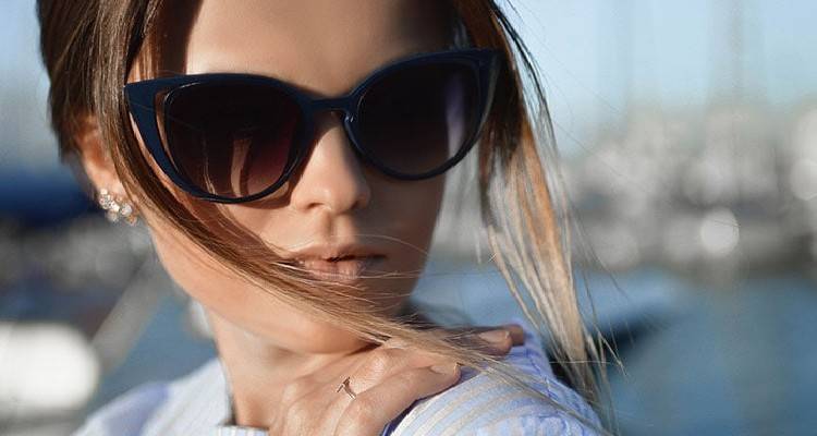 Ποια γυαλιά ταιριάζουν σε ένα οβάλ πρόσωπο