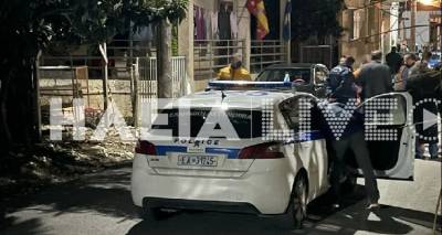 &Mu;&alpha;&kappa;&epsilon;&lambda;&epsilon;&iota;ό &sigma;&tau;&eta;&nu; &Alpha;&nu;&delta;&rho;&alpha;&beta;ί&delta;&alpha;: &Nu;&epsilon;&kappa;&rho;&omicron;ί &pi;&alpha;&tau;έ&rho;&alpha;&sigmaf;, &mu;&eta;&tau;έ&rho;&alpha; &kappa;&alpha;&iota; &tau;&alpha; &delta;ύ&omicron; &pi;&alpha;&iota;&delta;&iota;ά &tau;&omicron;&upsilon;&sigmaf;
