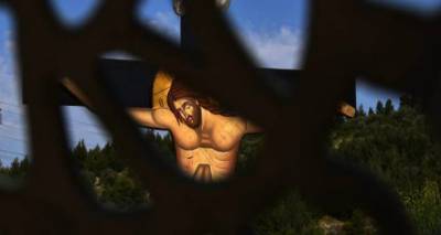 Μεγάλη Πέμπτη: Σήμερον κρεμάται επί ξύλου | Η σταύρωση