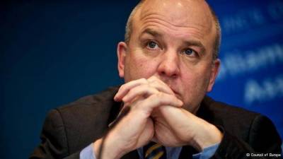 Μούιζνιεκς: Πλήγμα για τη δημοκρατία το «λουκέτο» στην ΕΡΤ