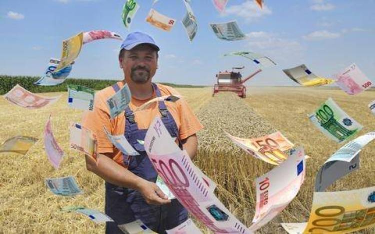 &Pi;&iota;&theta;&alpha;&nu;ό&tau;&alpha;&tau;&alpha; &sigma;&epsilon; &alpha;&gamma;&rho;ό&tau;&eta; &pi;ή&gamma;&alpha;&nu; &tau;&alpha; 9 &epsilon;&kappa;&alpha;&tau;. &tau;&omicron;&upsilon; &tau;&zeta;ό&kappa;&epsilon;&rho;
