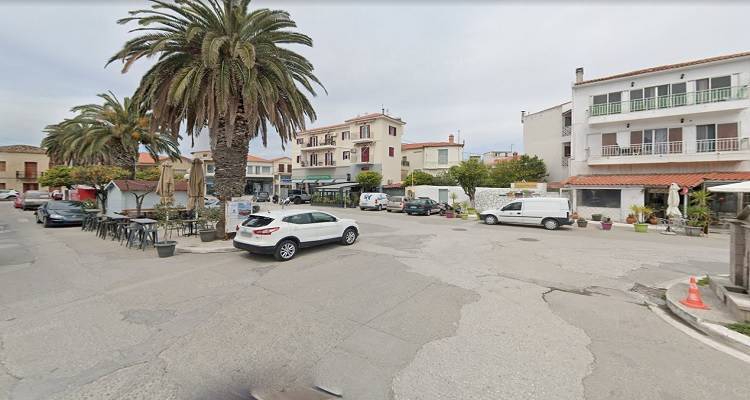 Ενοικιάζεται ισόγειος επαγγελματικός χώρος 33τ.μ. στην Πλατεία ΚΤΕΛ
